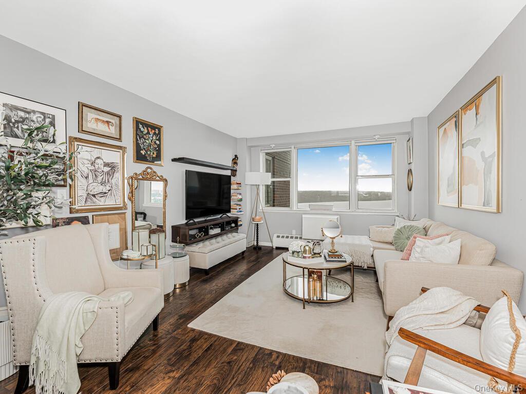 5800 Arlington Avenue, Unit 16A