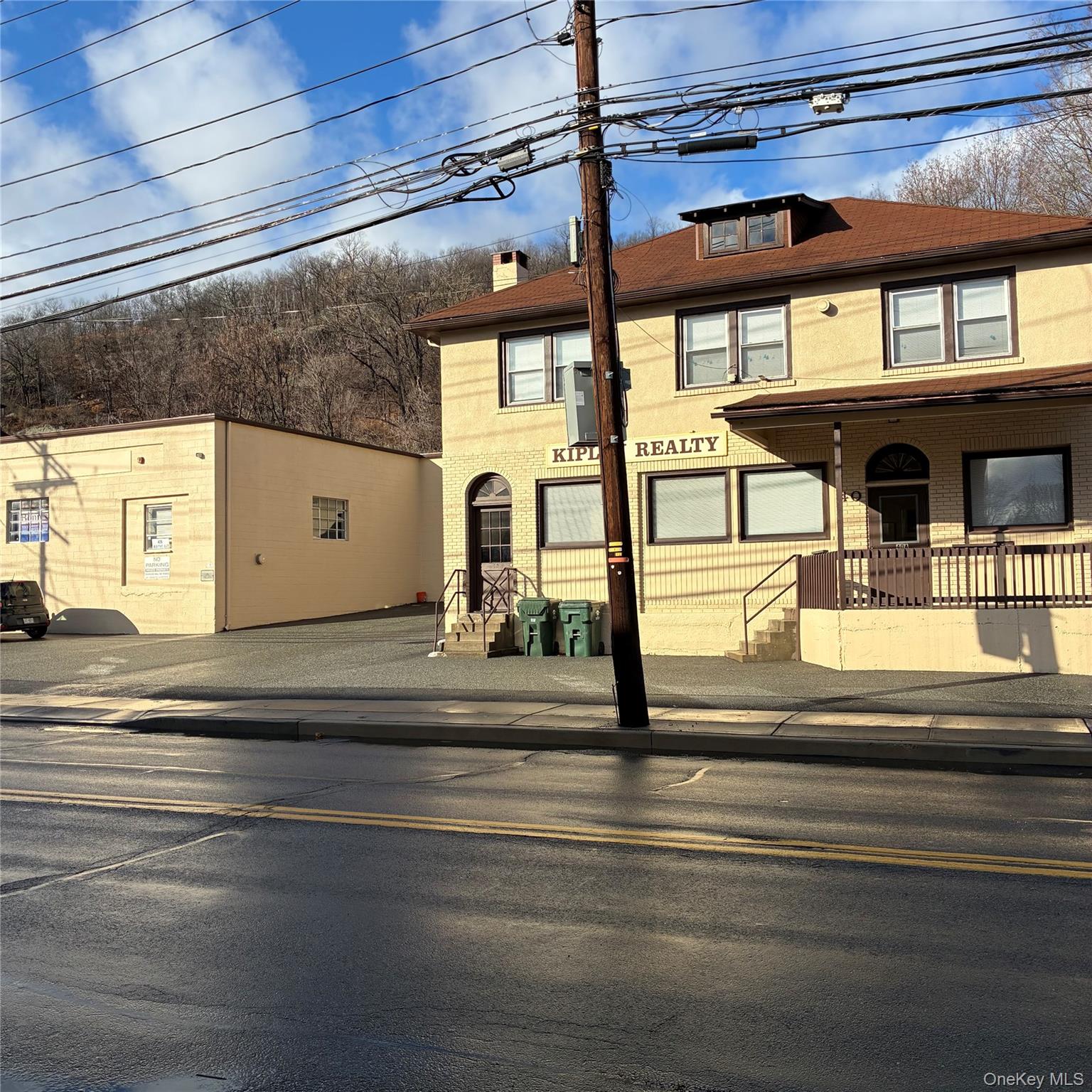 40 Wayne Avenue, Unit A