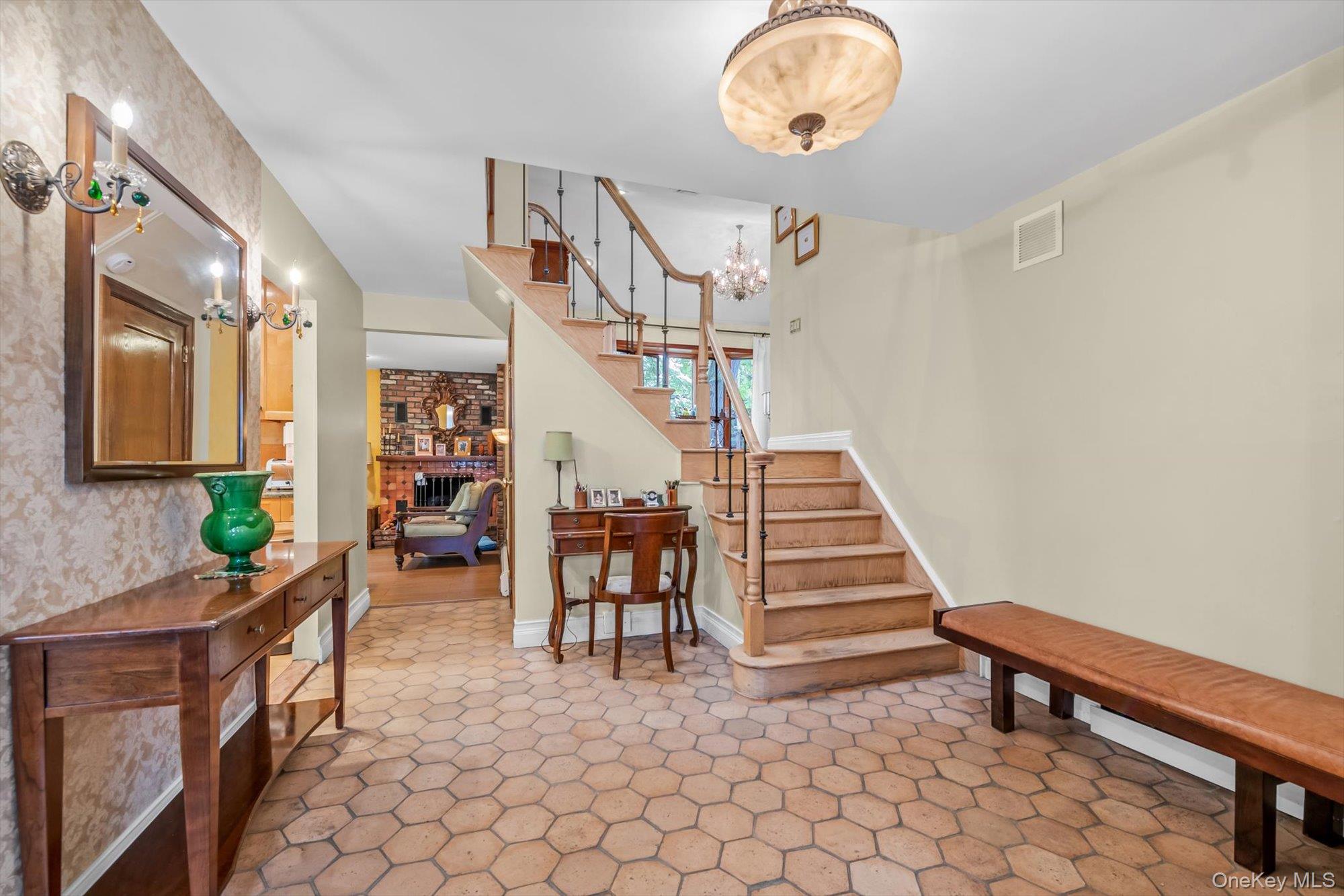 740 Kearny Drive – For Sale photo 2
