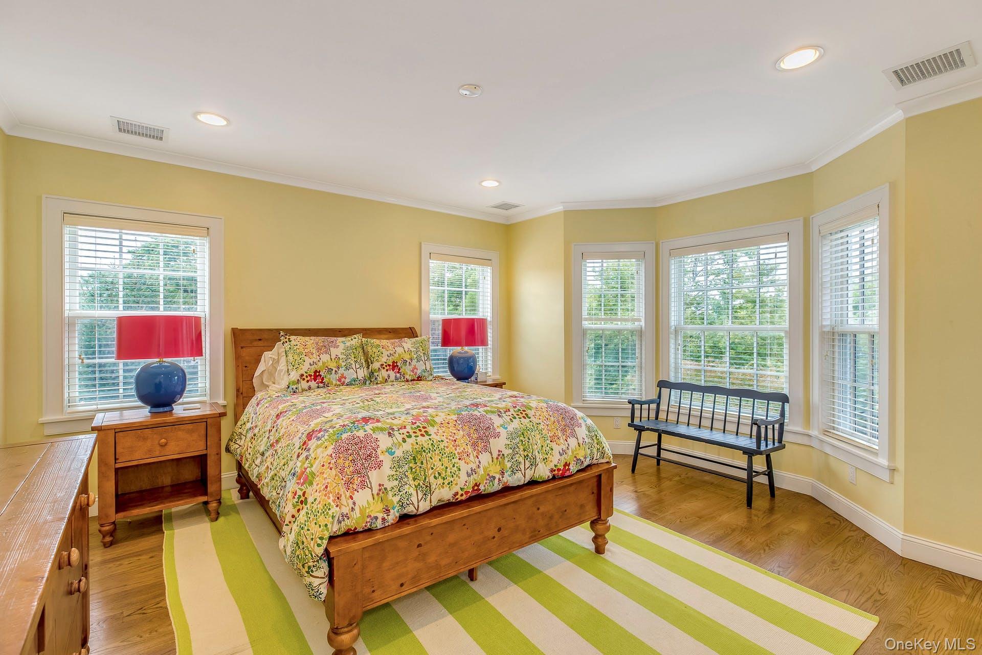 590 Soundview Av Ext Avenue – For Rent photo 16