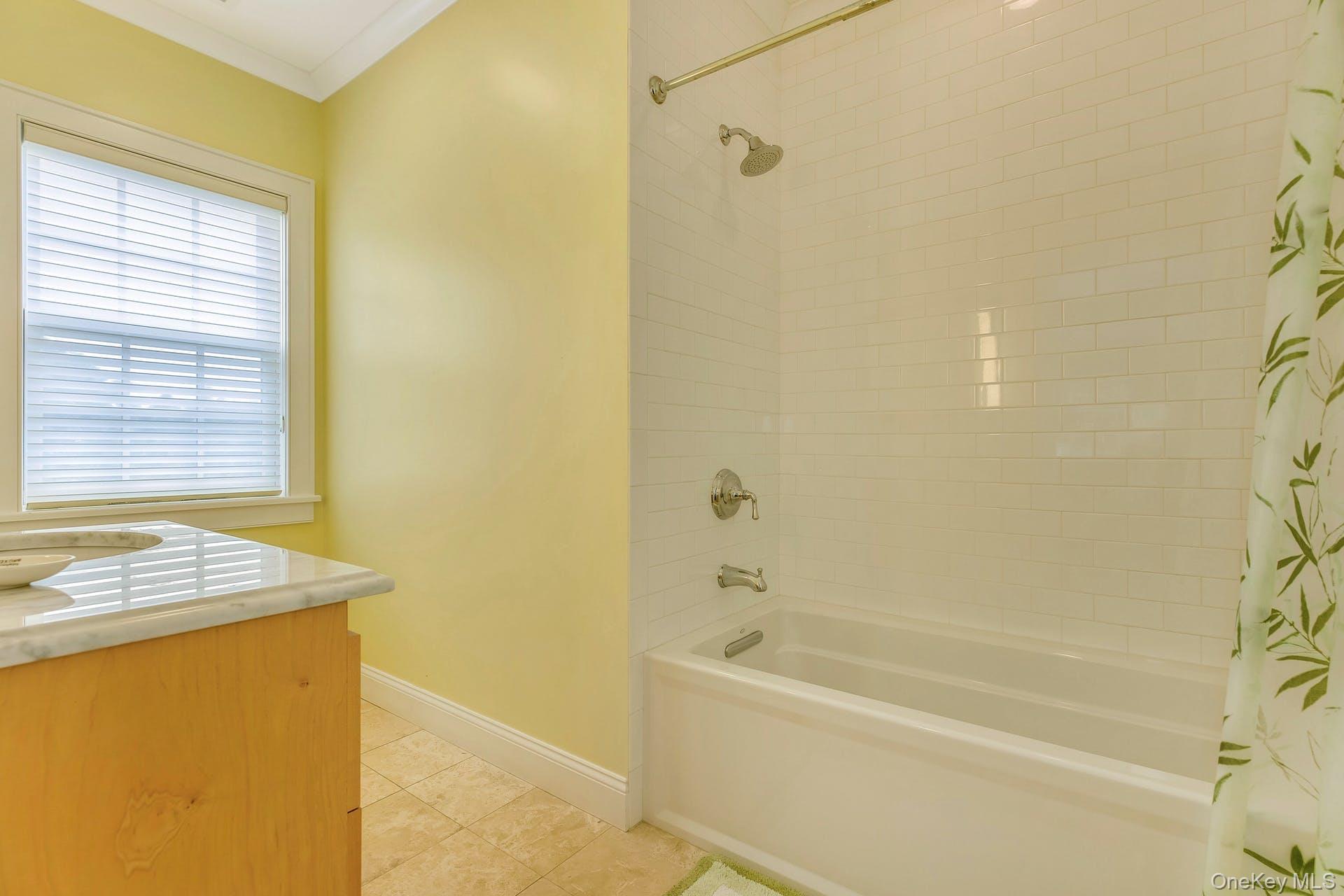 590 Soundview Av Ext Avenue – For Rent photo 15