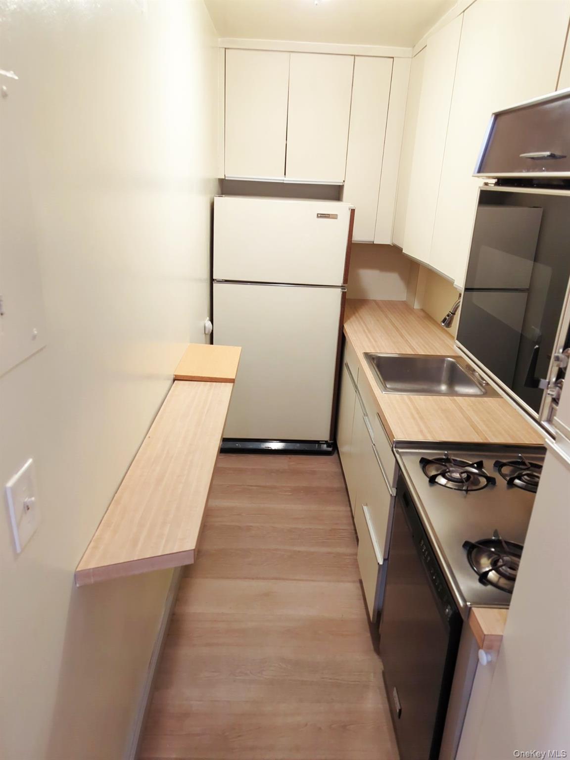 139 33rd Street, Unit 12A photo 14