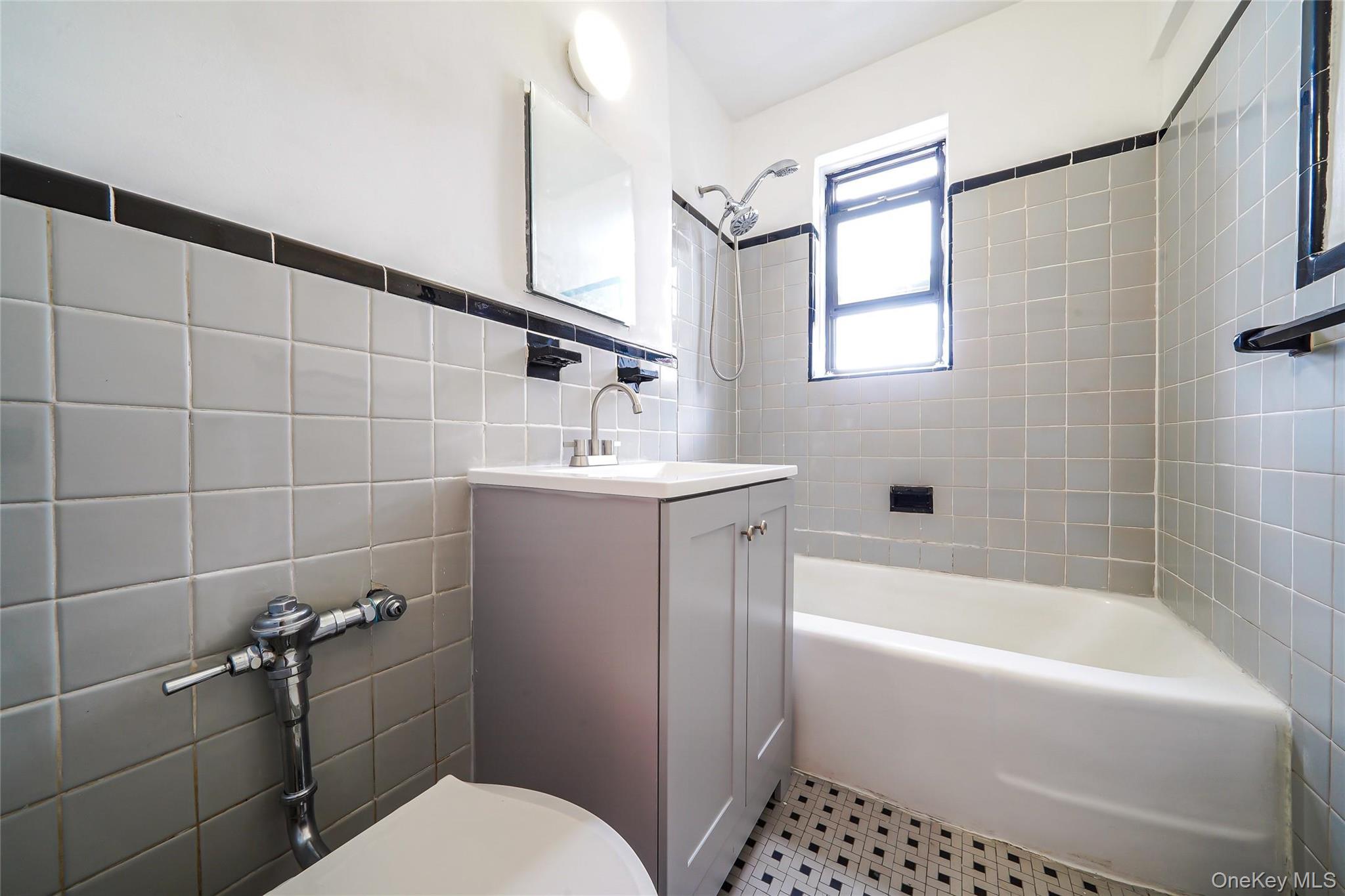 1 Fisher Drive, Unit 207 photo 8