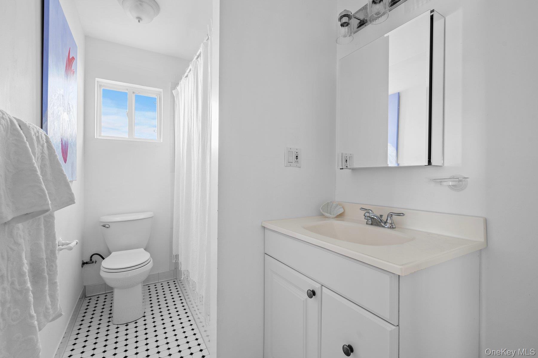 654A Dune Road – For Sale photo 17