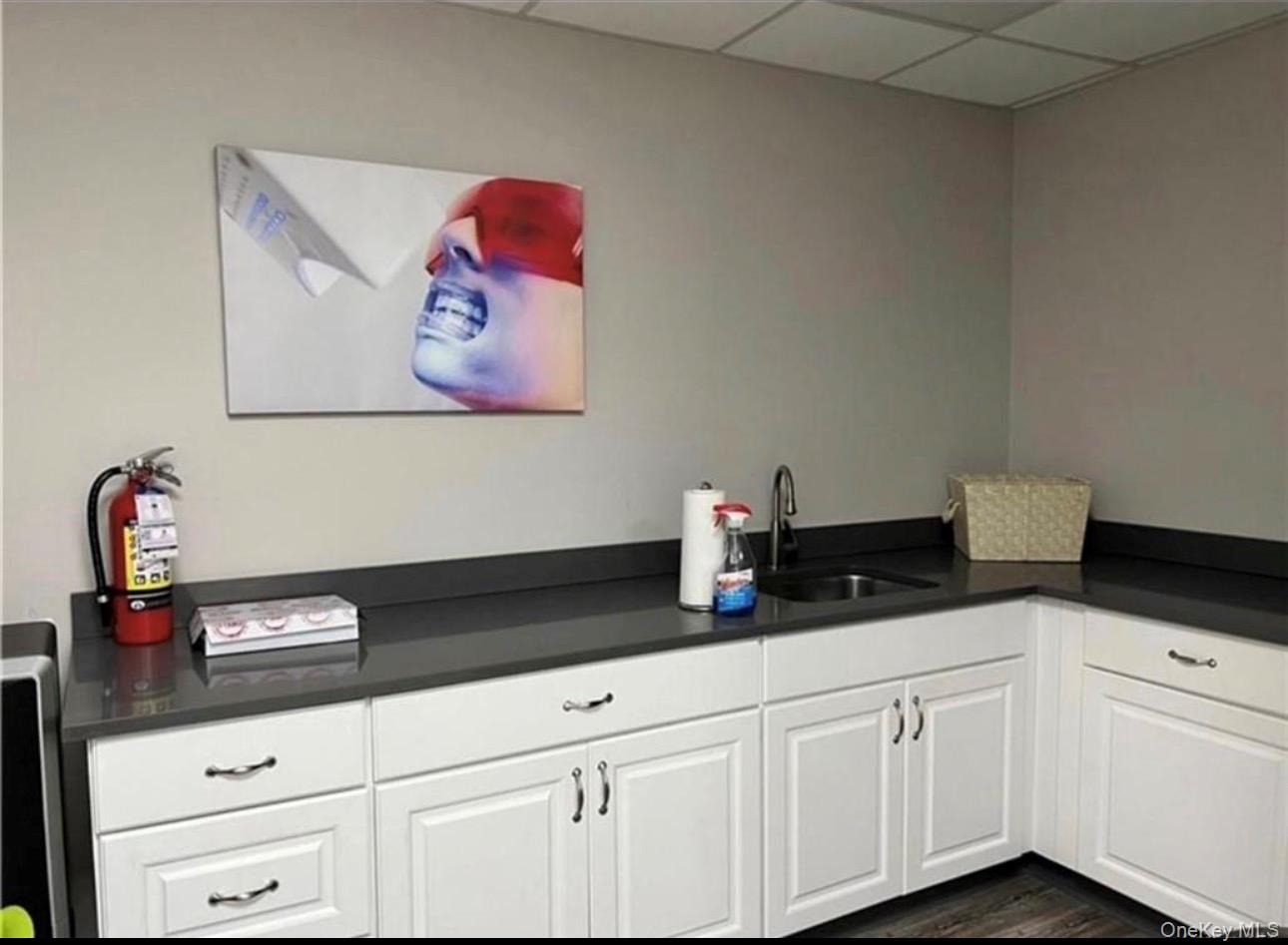 3843 E Tremont Avenue – For Rent