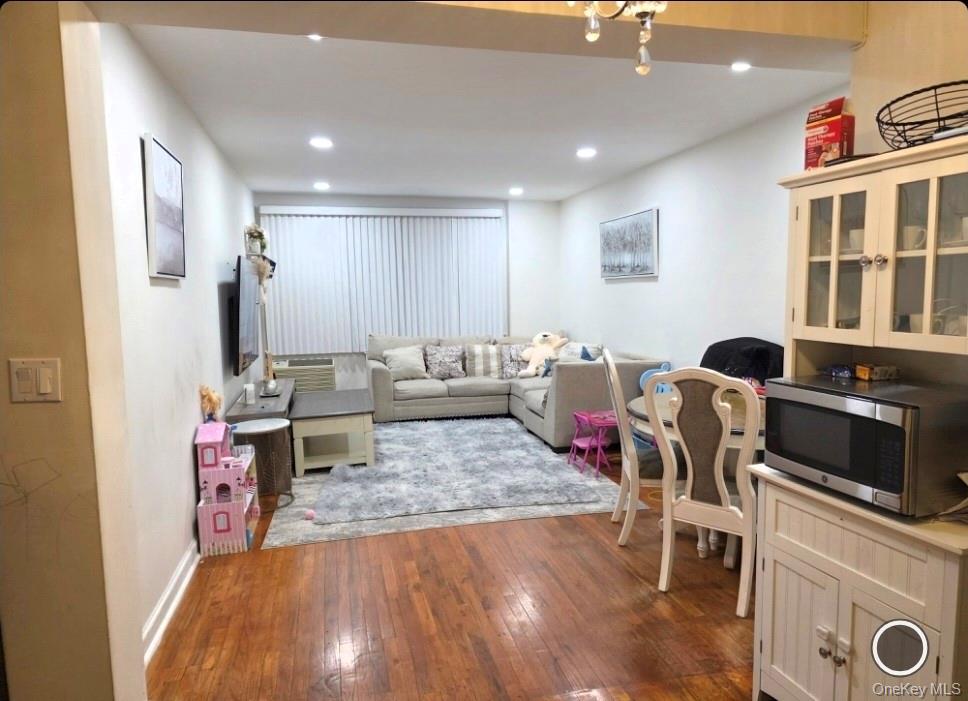 333 Bronx Rive Road #707, Unit 707 photo 8