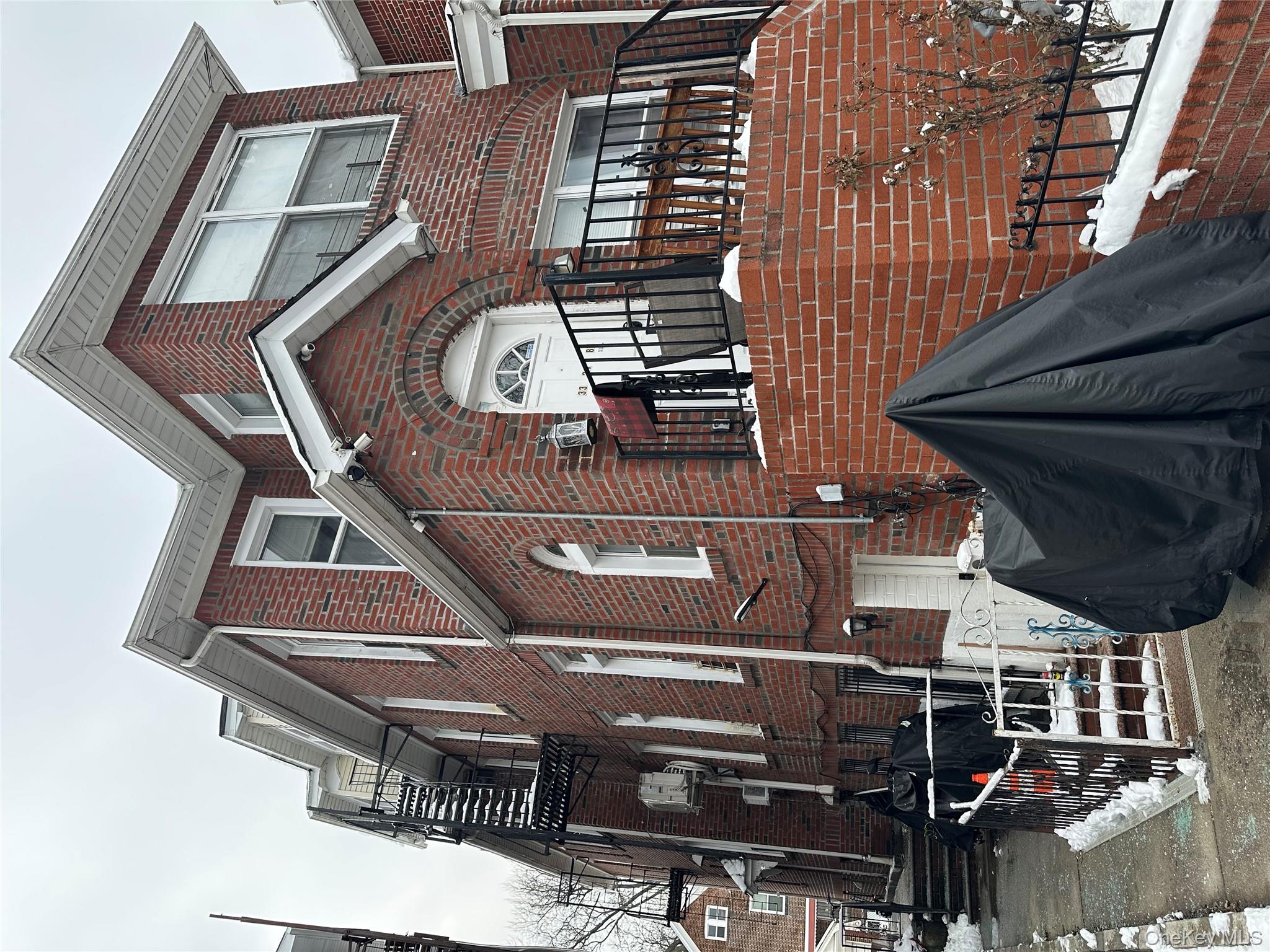 3324 89th Street – For Sale