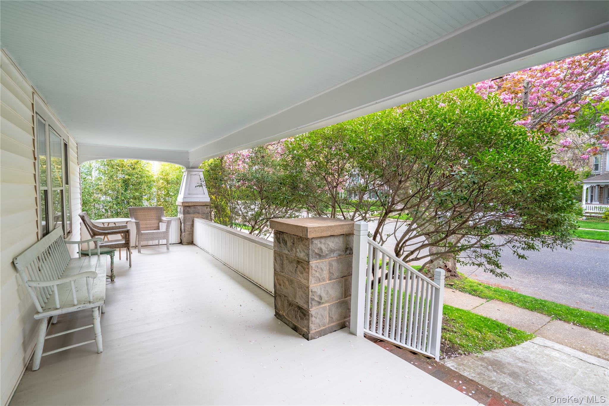210 5th Street – For Sale photo 2
