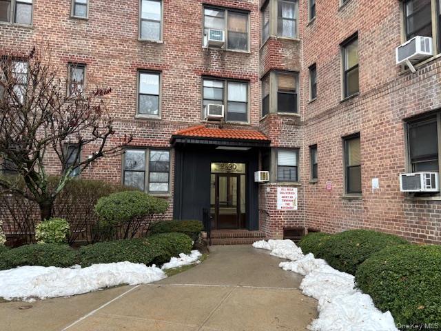 2220 Burnett Street, Unit 1G photo 9