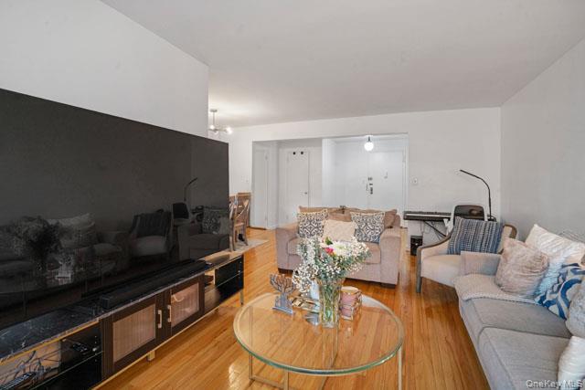 33-44 Junction Blvd, Unit 5V photo 7