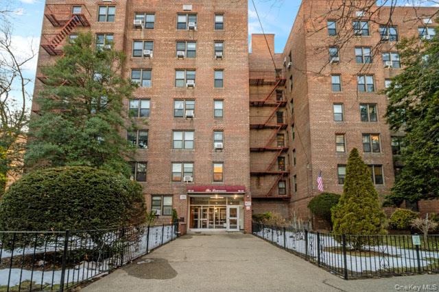 33-44 Junction Blvd, Unit 5V photo 2