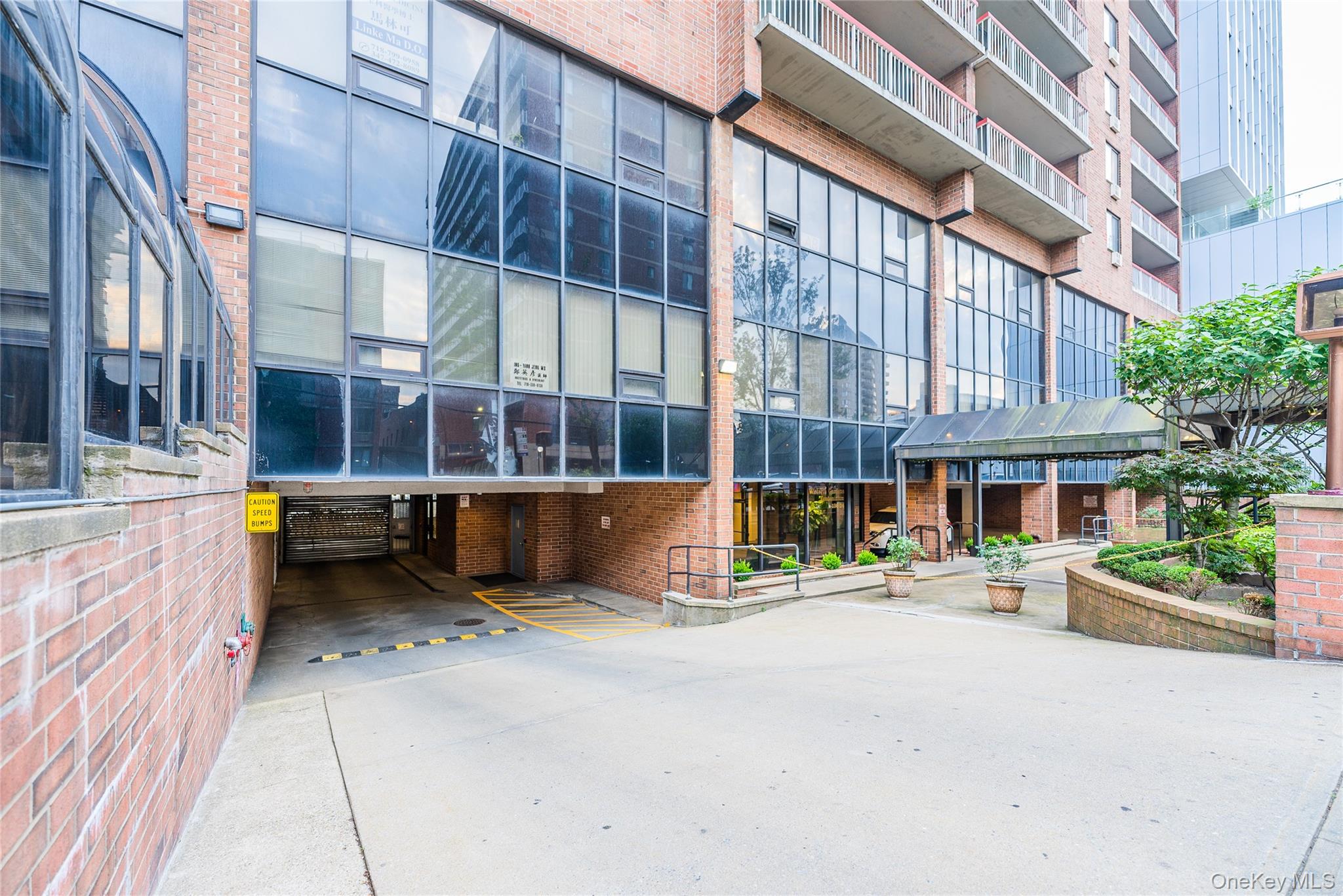 136-24 Maple Avenue, Unit 3B photo 13