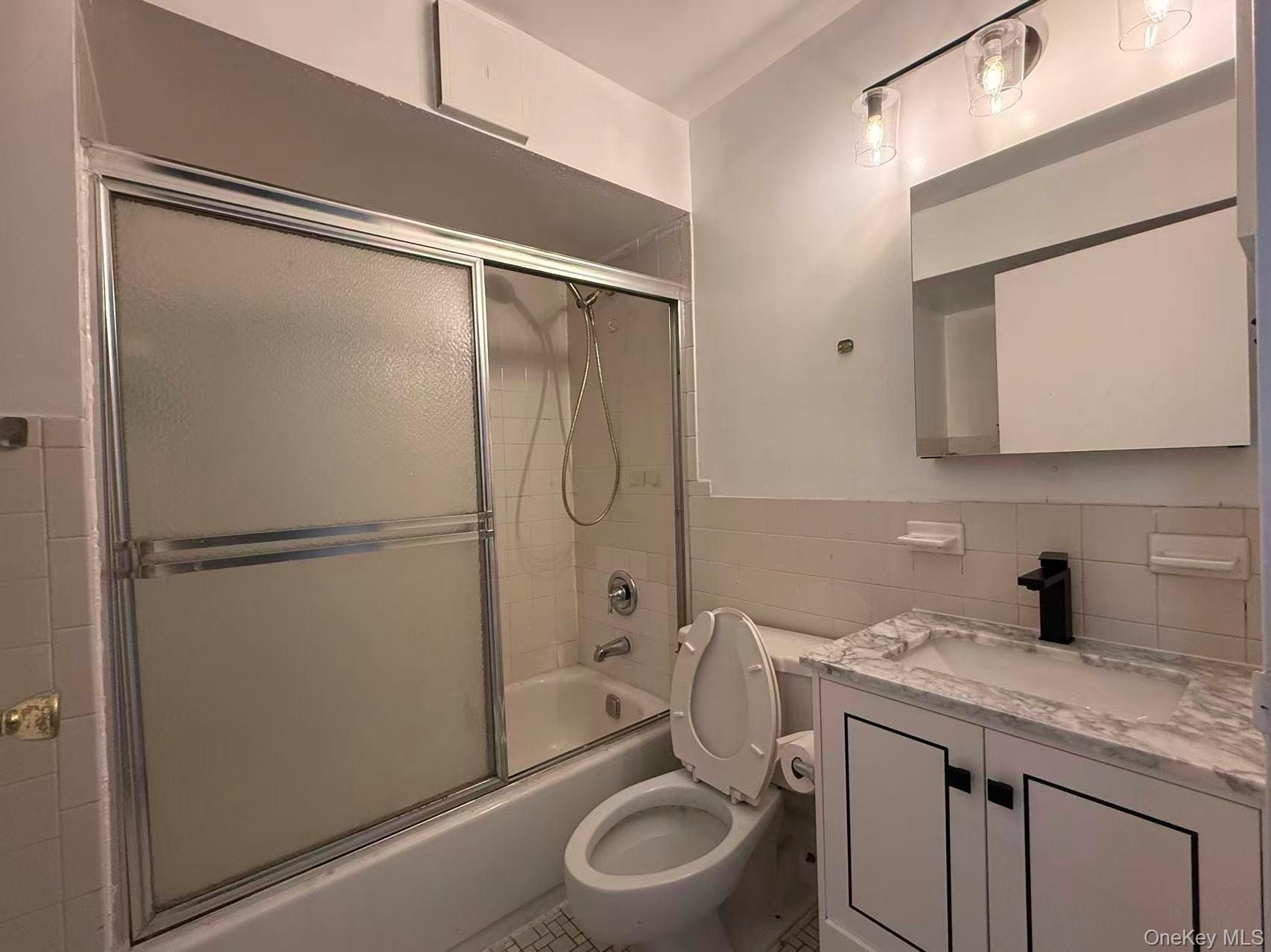 136-24 Maple Avenue, Unit 3B photo 5