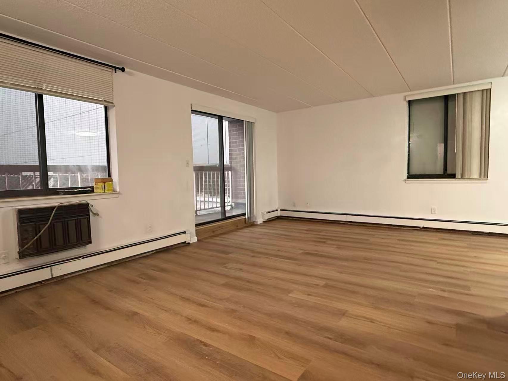 136-24 Maple Avenue, Unit 3B photo 4