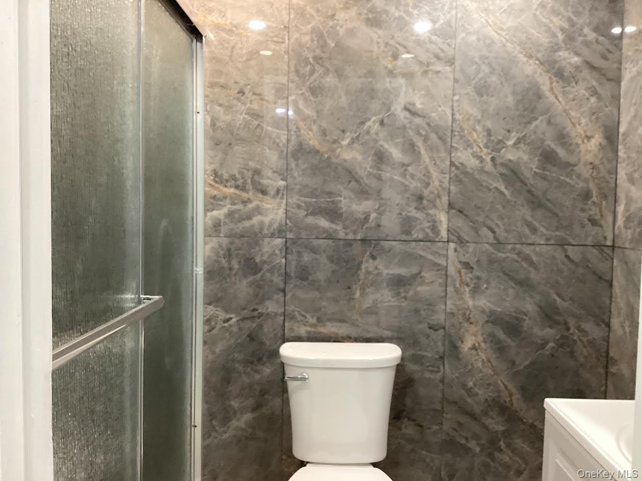 6071 70th Street – For Rent photo 4
