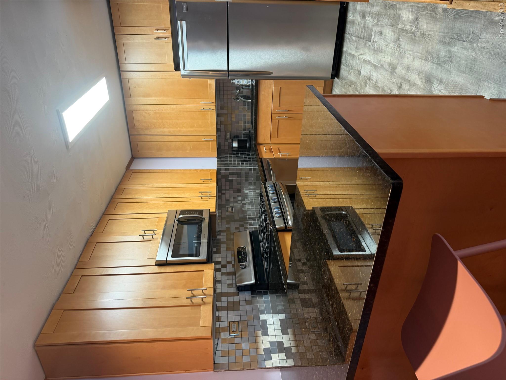 18-15 215th Street, Unit 2A photo 3
