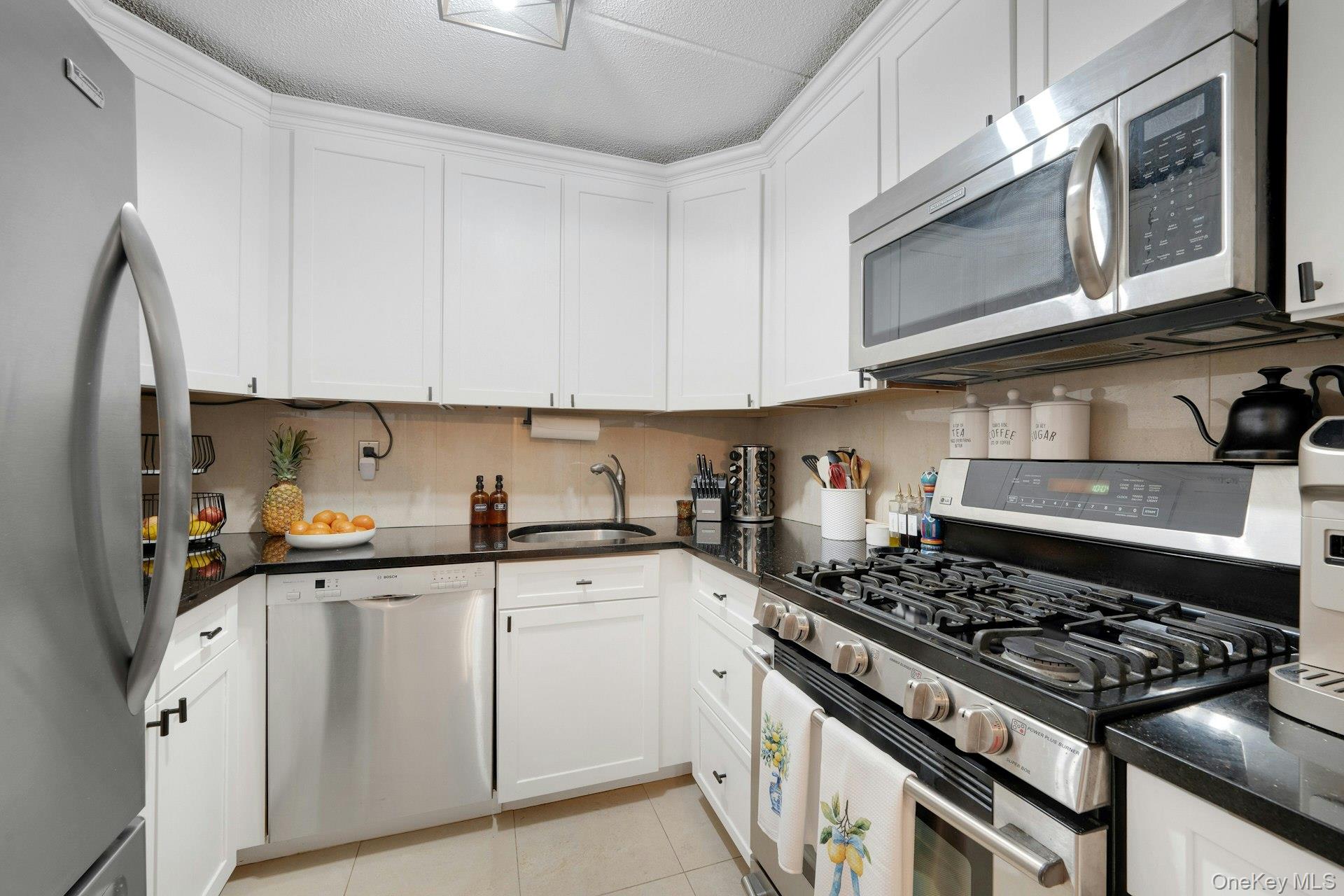 480 Halstead Avenue, Unit 2J photo 9