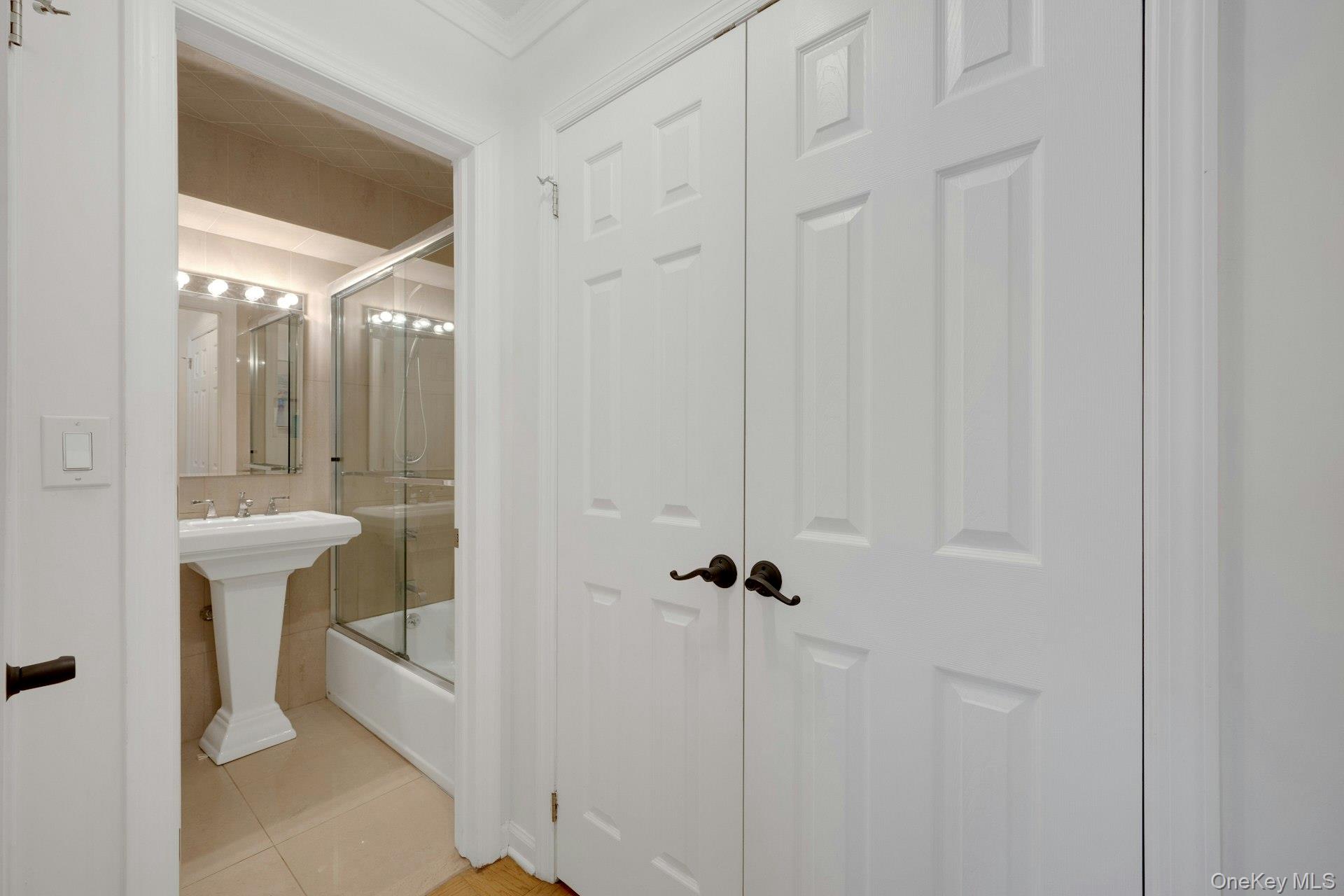 480 Halstead Avenue, Unit 2J photo 13