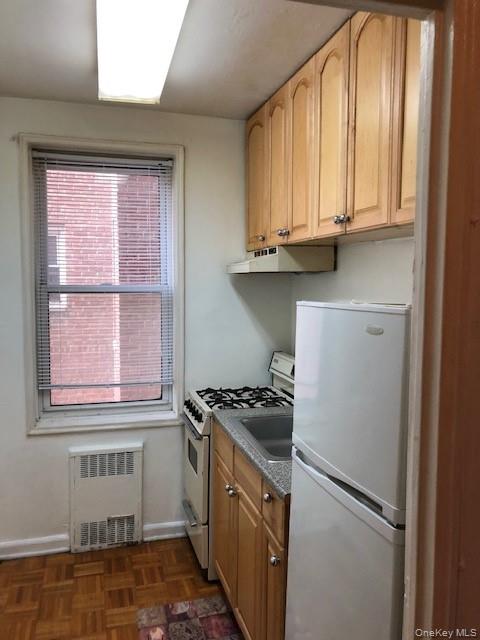 14325 84th Drive, Unit 2E photo 13