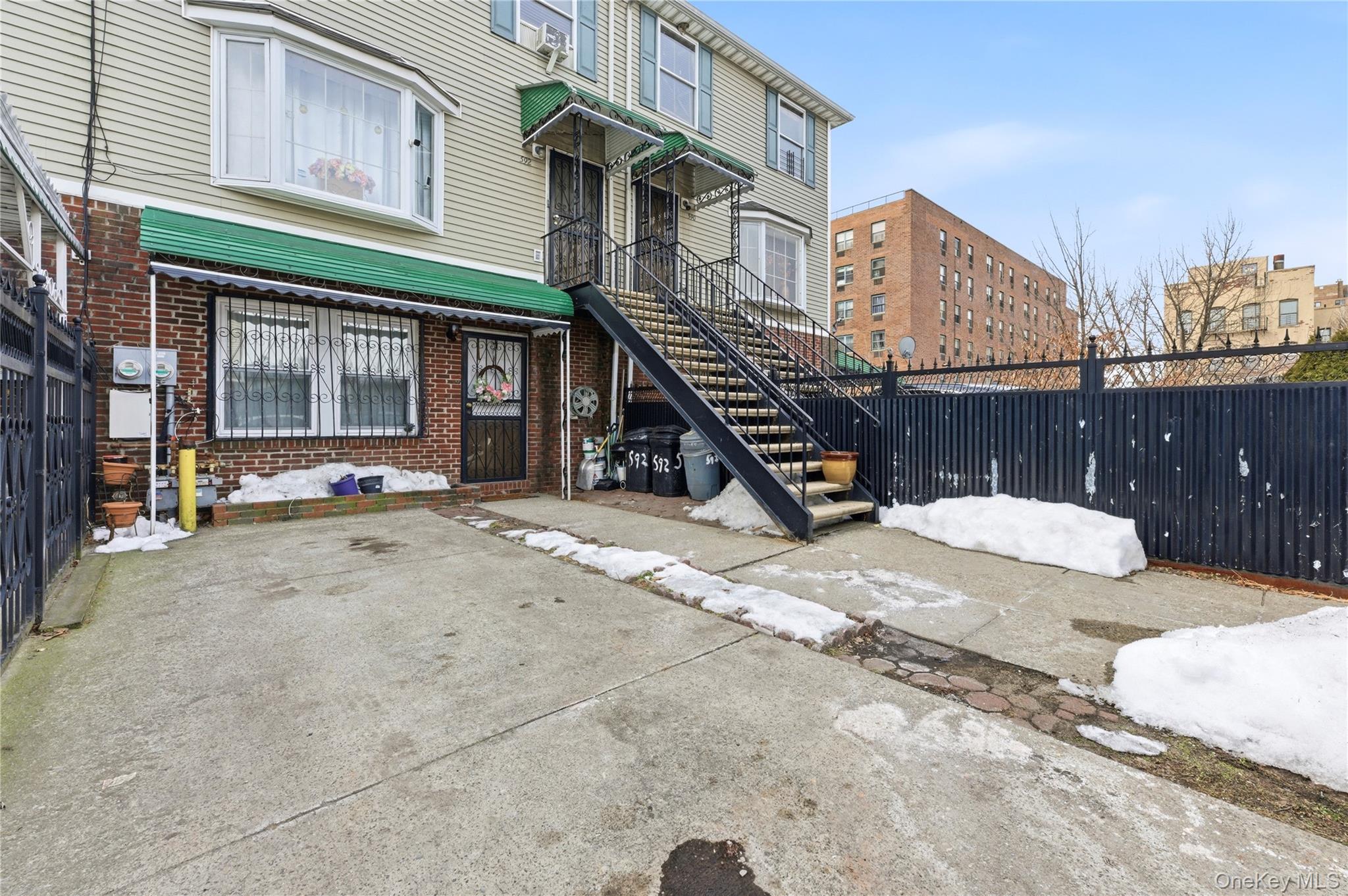 592 Beech Terrace – For Sale photo 20