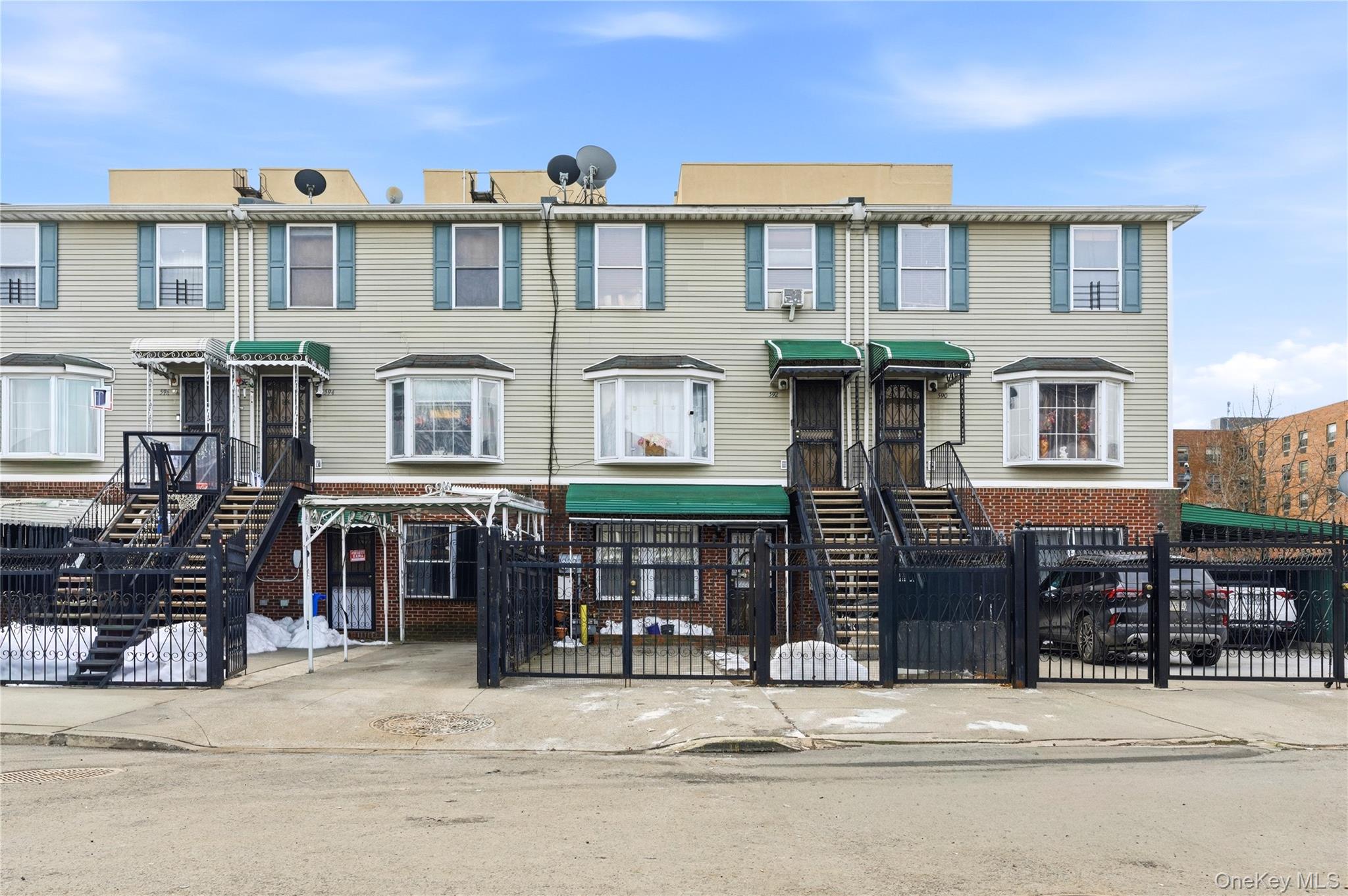 592 Beech Terrace – For Sale