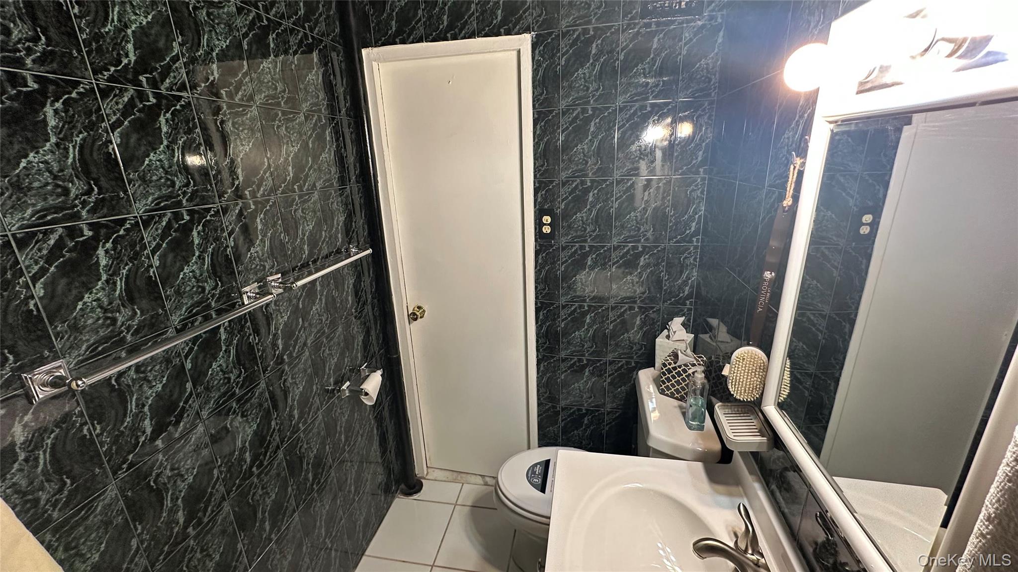 64th Ave 98-10, Unit 3J photo 34