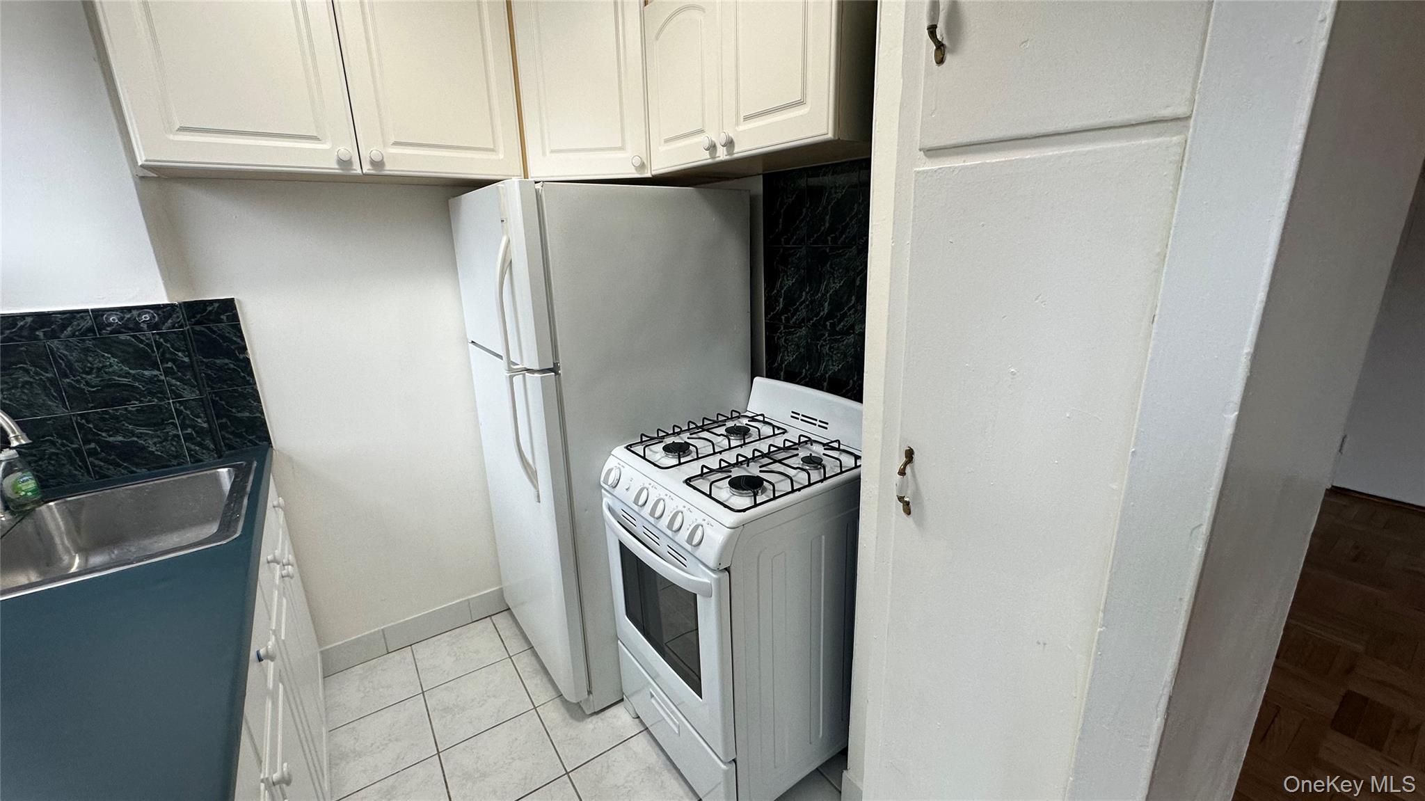 64th Ave 98-10, Unit 3J photo 22