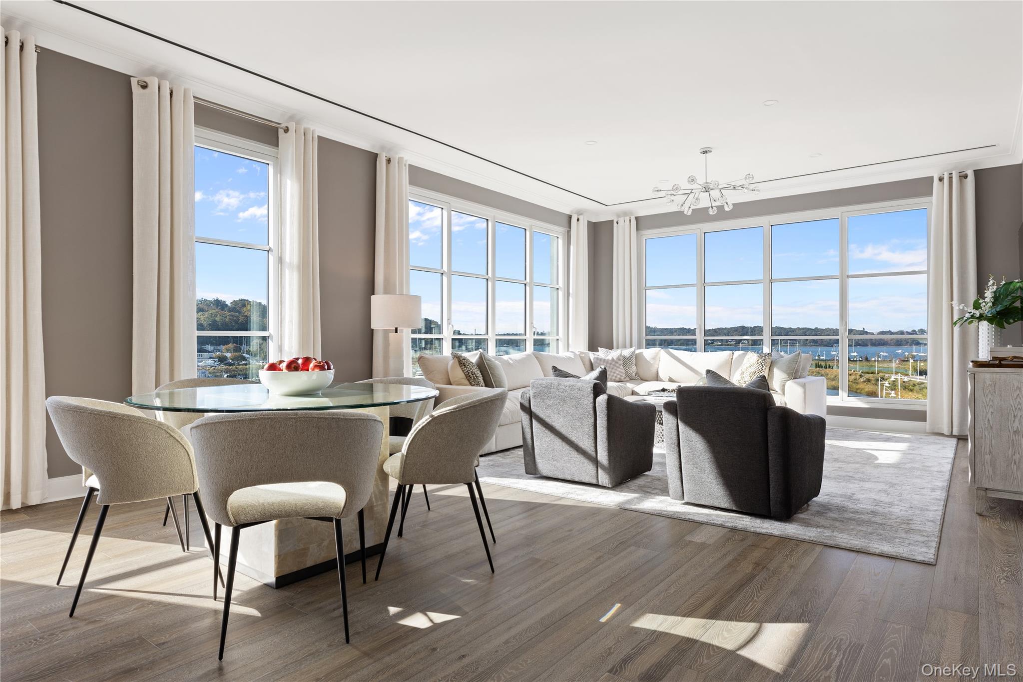 100 Garvies Point Road, Unit 1324