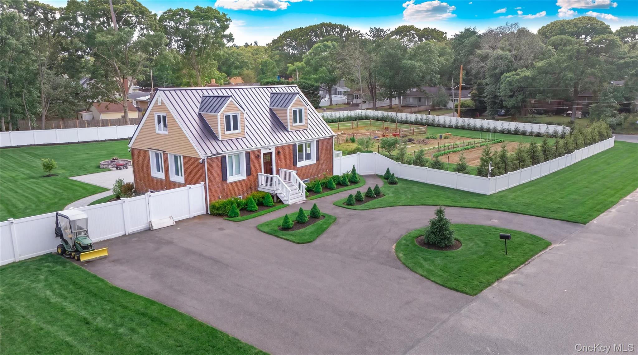 4 Riverside Avenue – For Sale