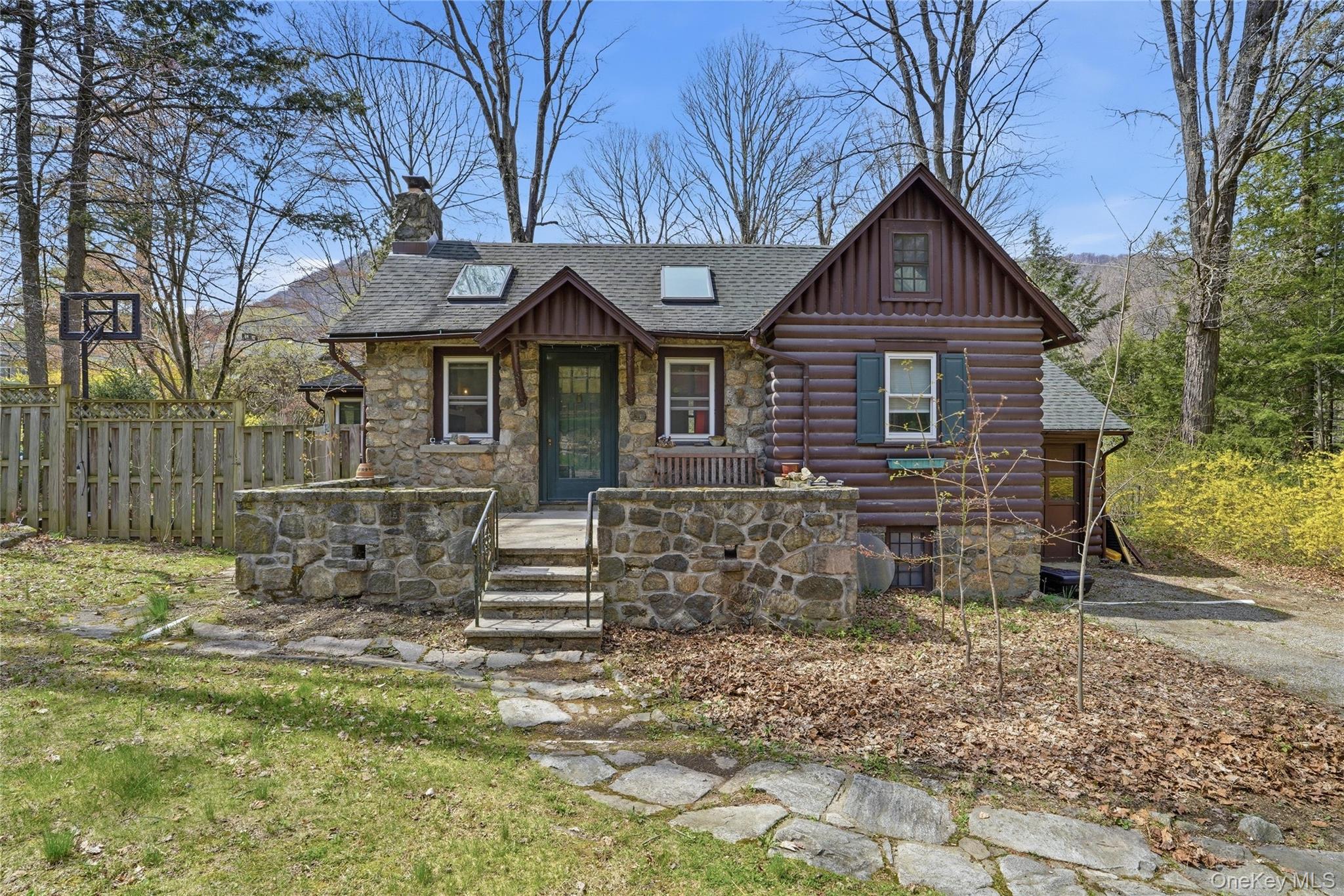 167 Highland Road – For Sale photo 2