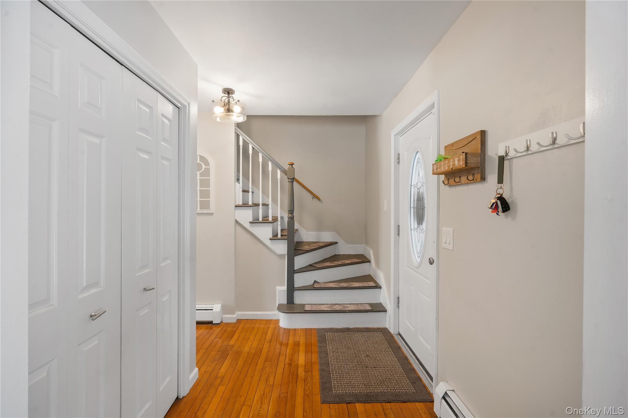 25 Old Farm Road – For Sale photo 4