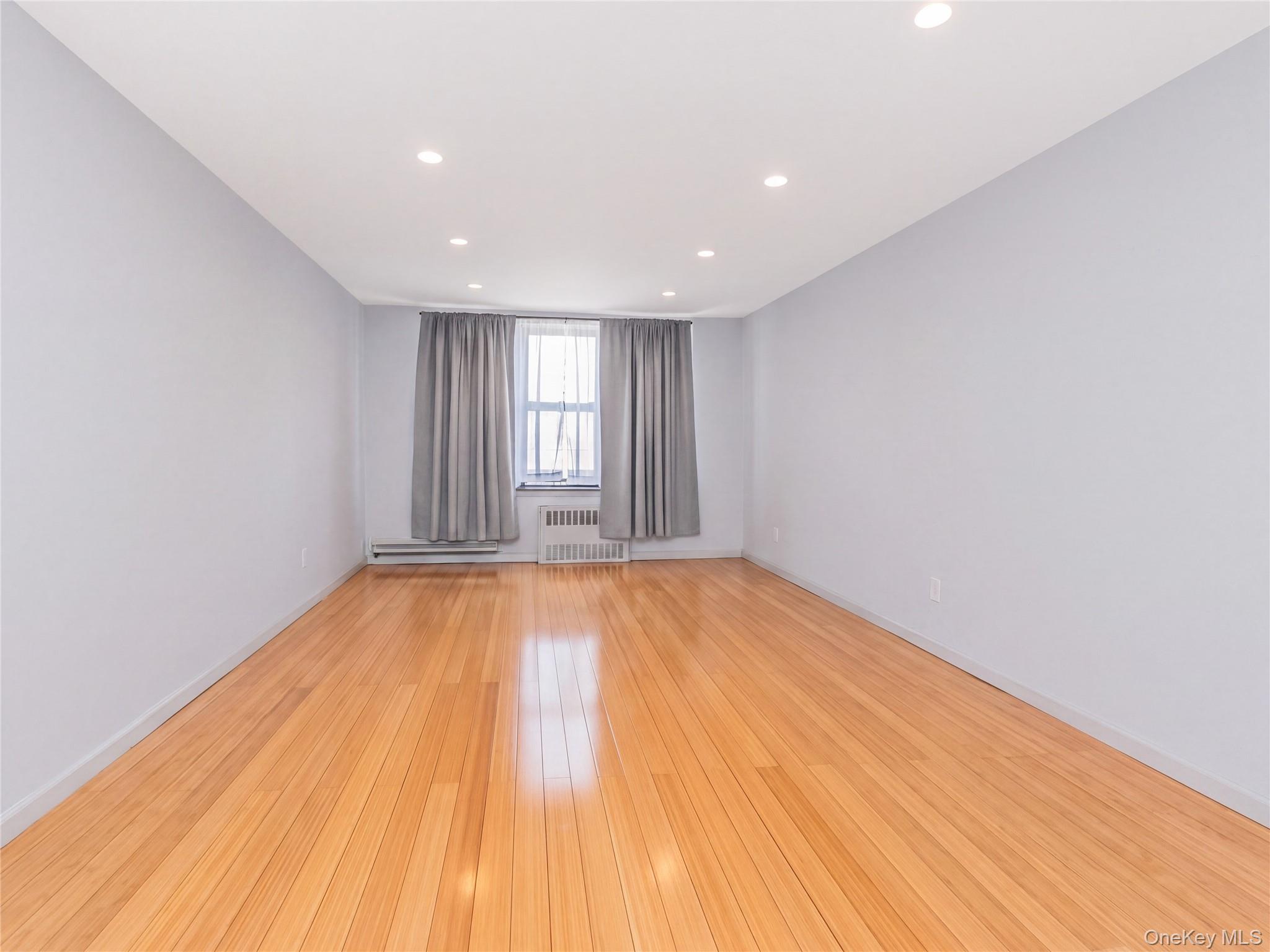 1874 Pelham Parkway S, Unit 4A photo 3