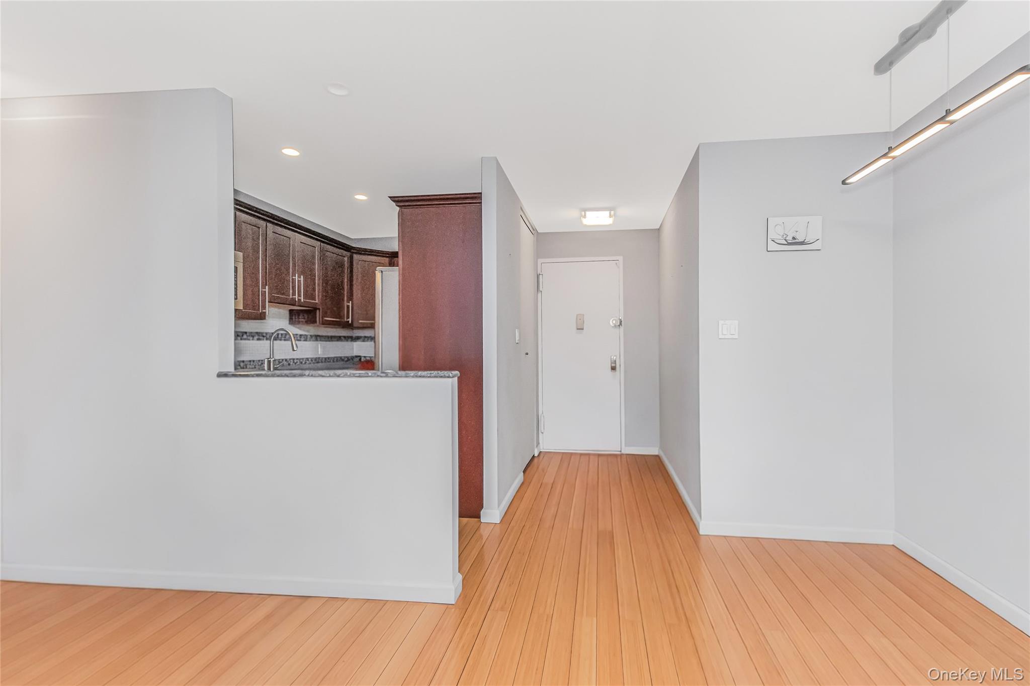 1874 Pelham Parkway S, Unit 4A photo 6