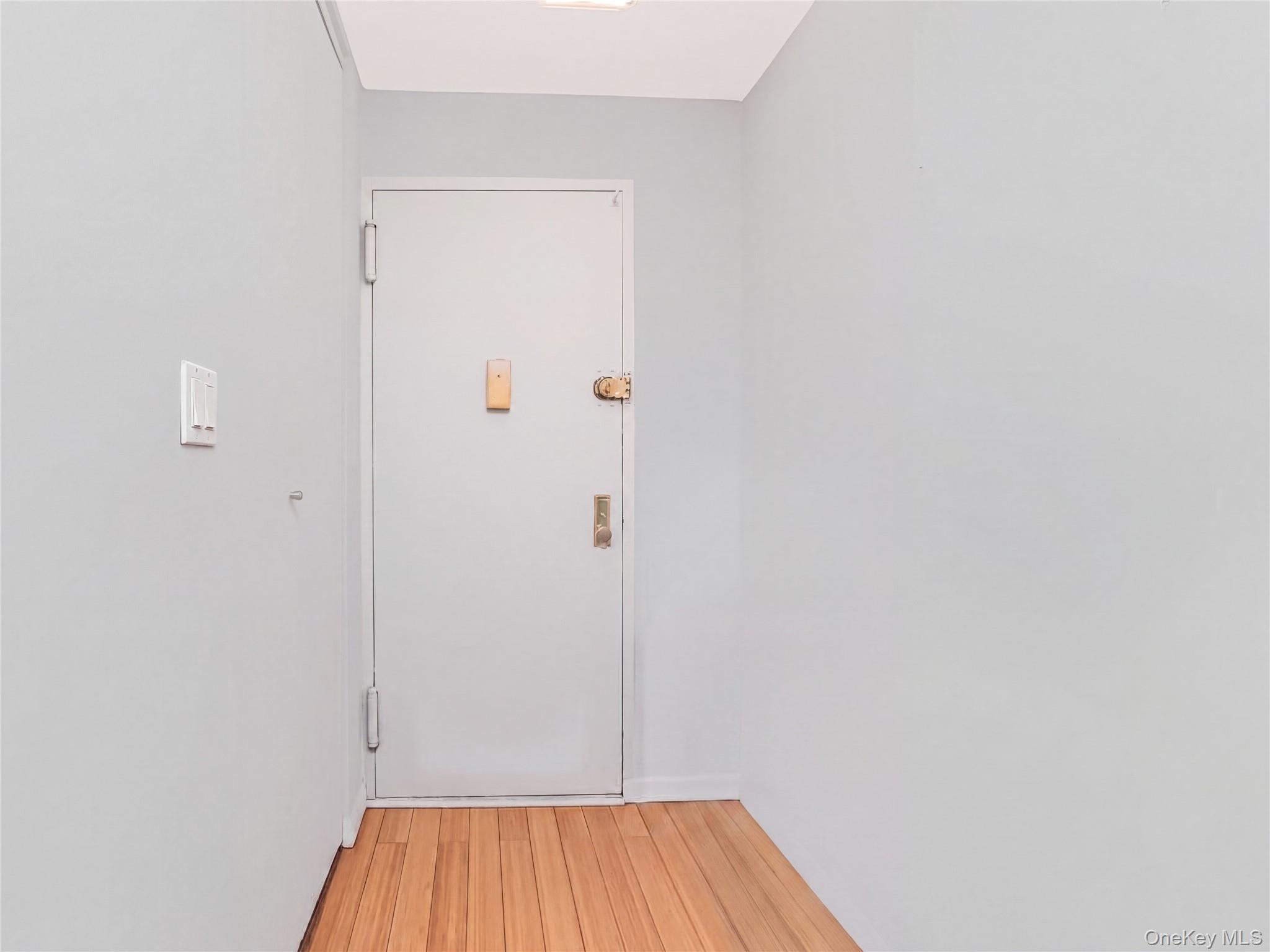 1874 Pelham Parkway S, Unit 4A photo 8