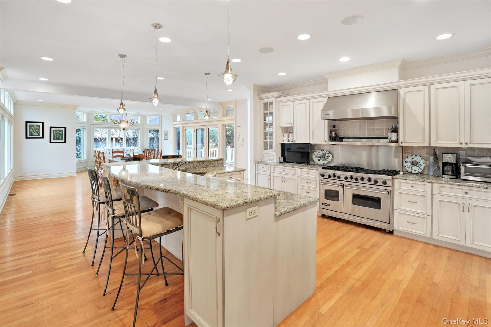 605 Dune Road – For Rent photo 10