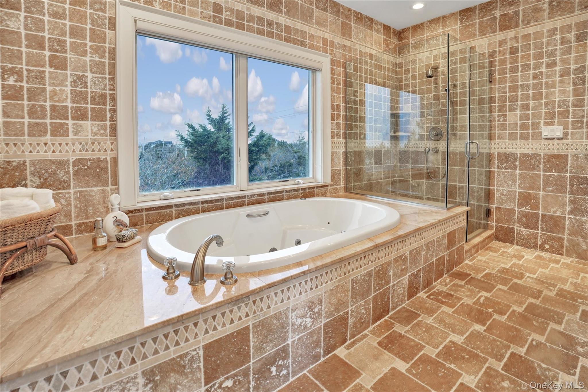 605 Dune Road – For Rent photo 20