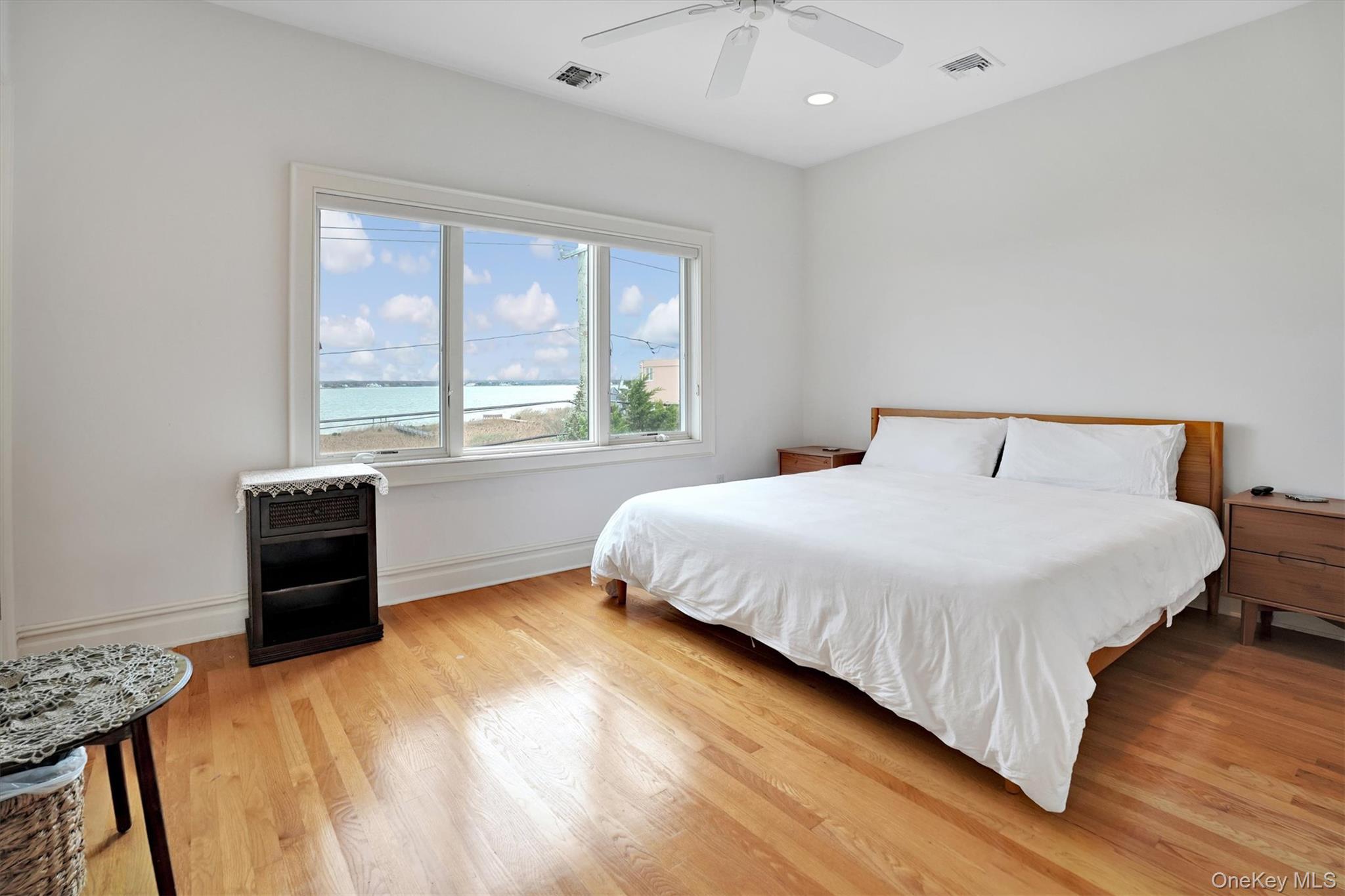 605 Dune Road – For Rent photo 27
