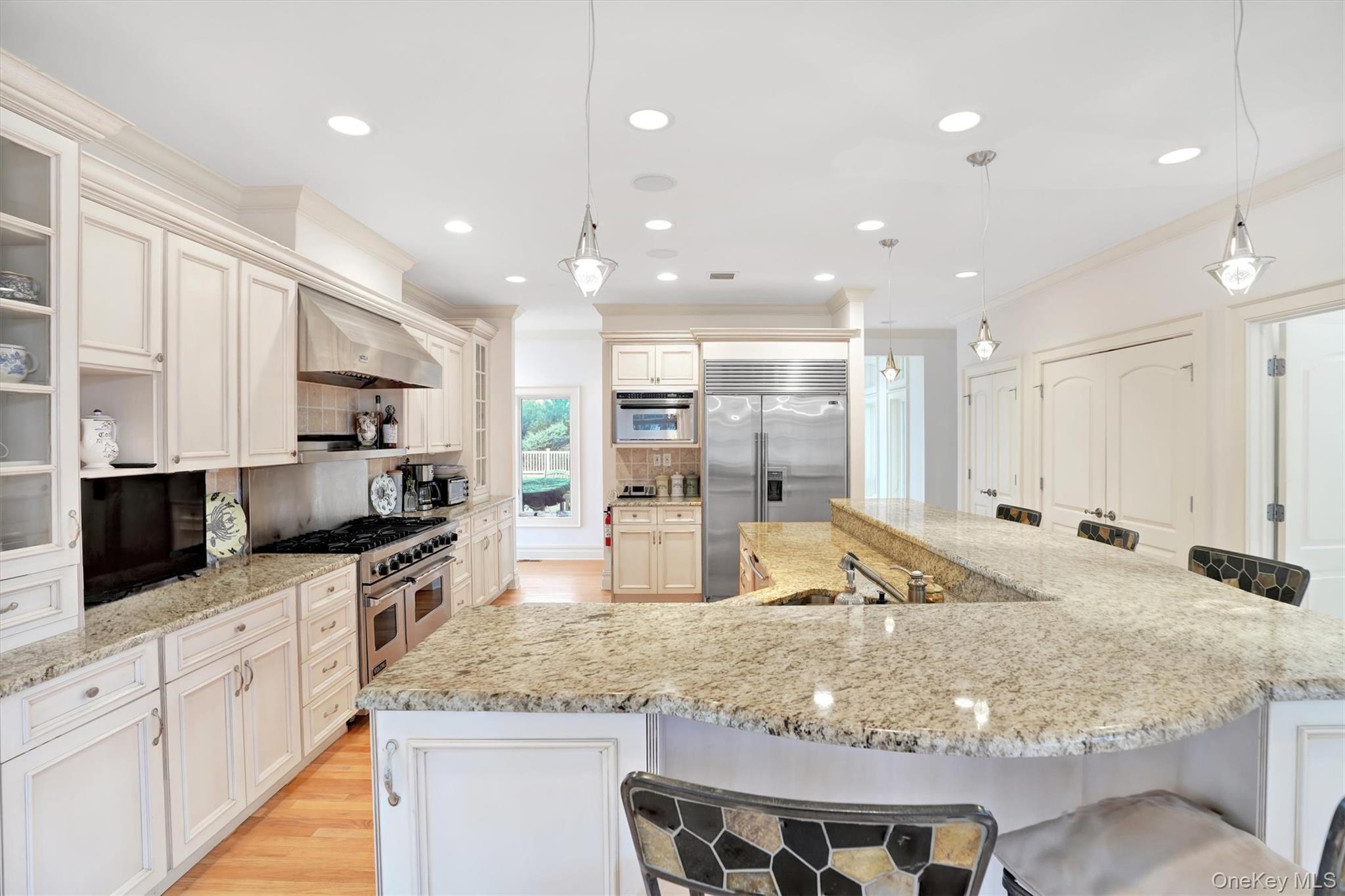 605 Dune Road – For Rent photo 11