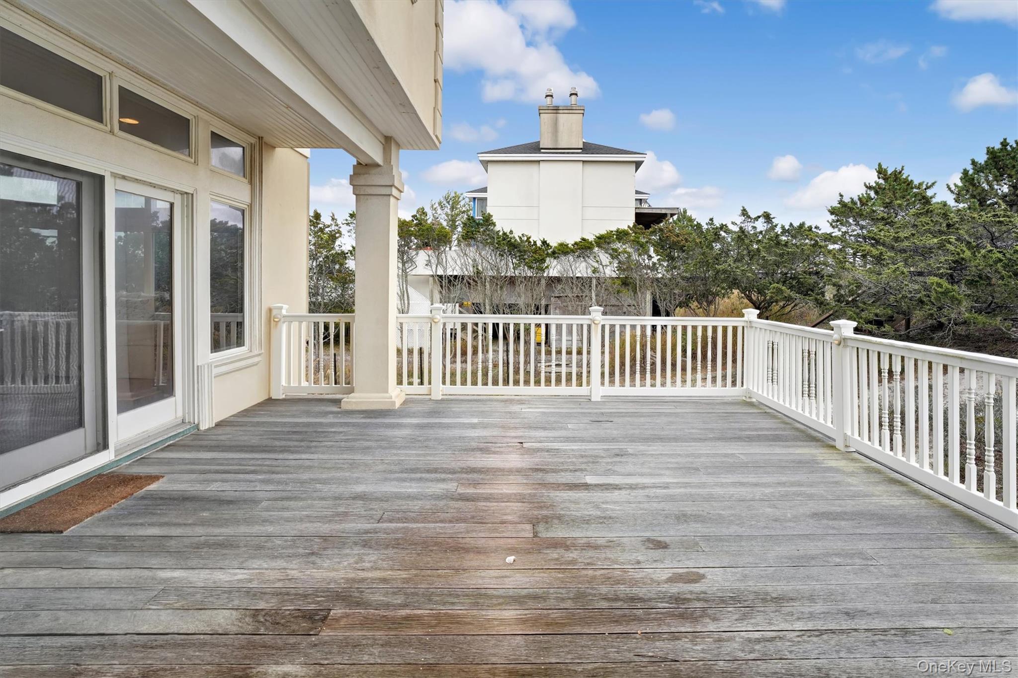 605 Dune Road – For Rent photo 15