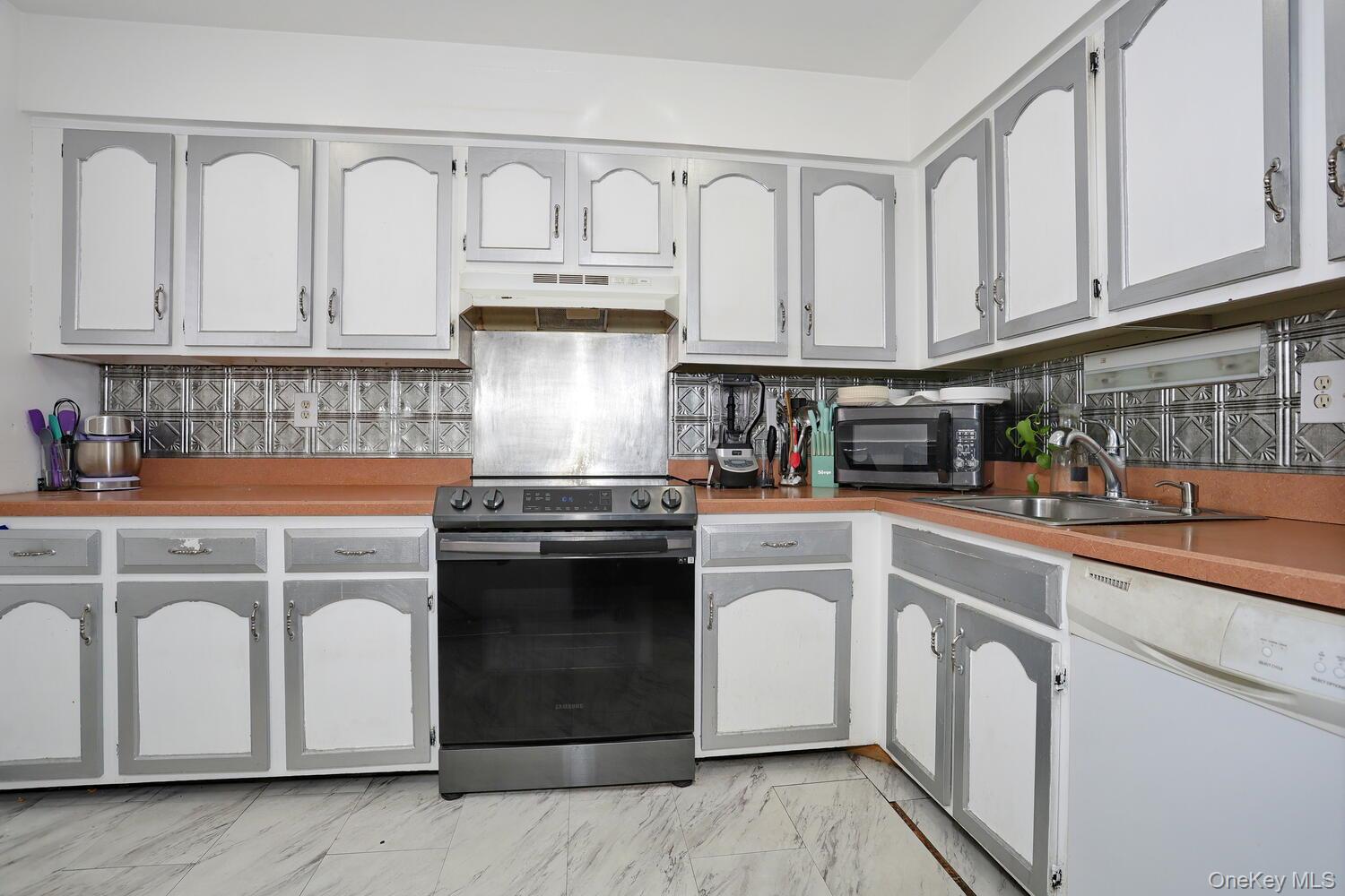 65 Buckingham Court – For Sale photo 6