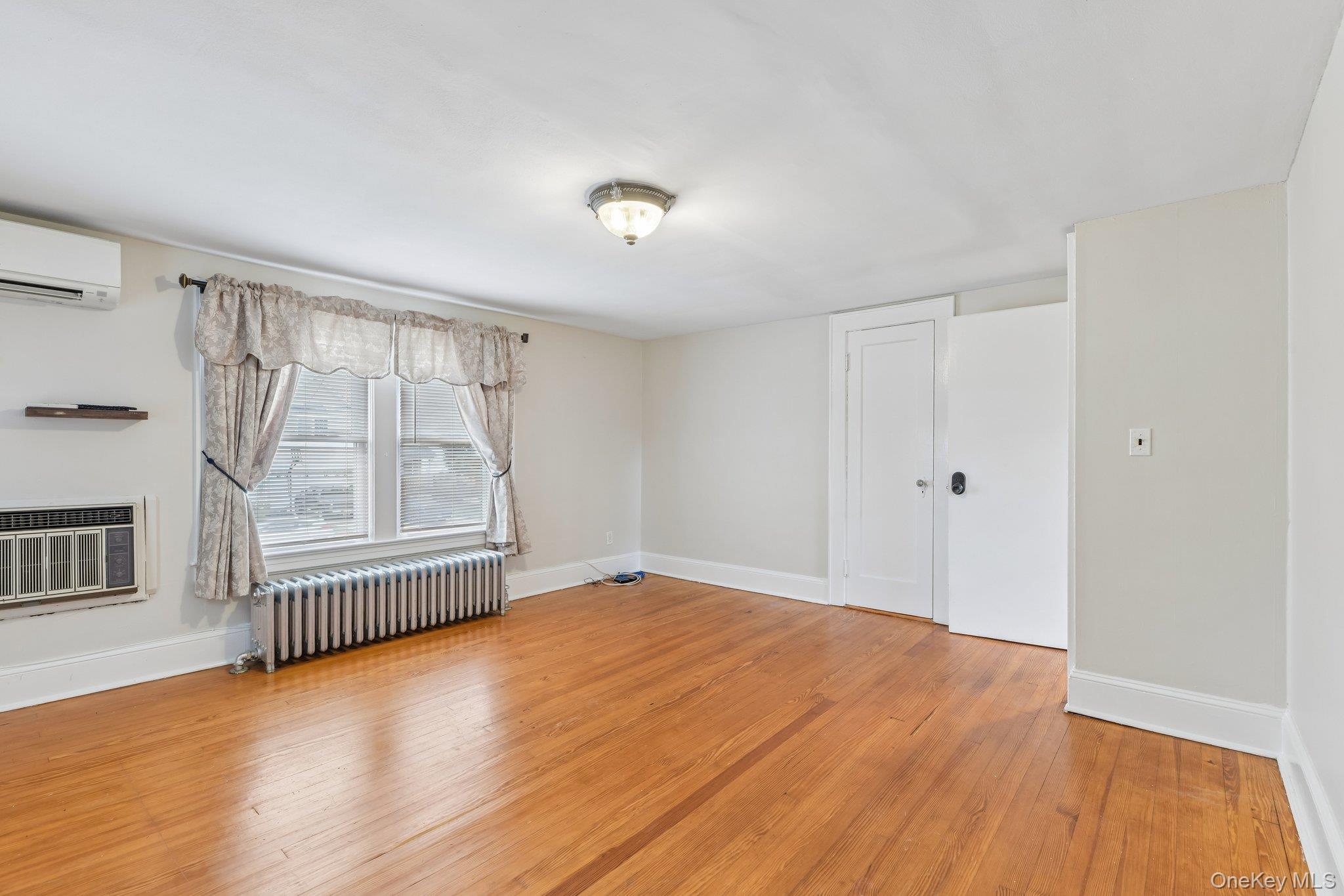 2097 Washington Avenue – For Sale photo 20