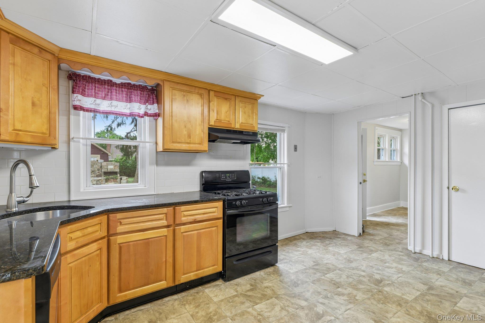 2097 Washington Avenue – For Sale photo 11