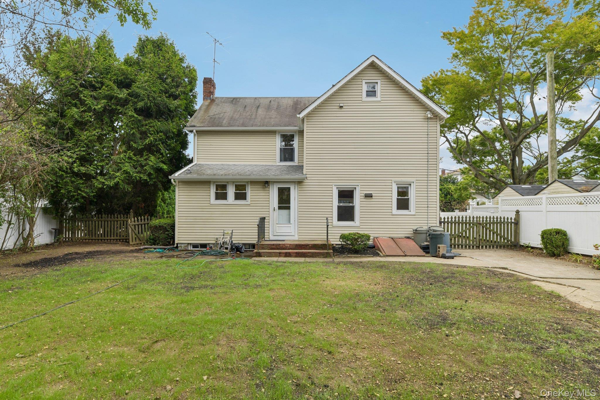 2097 Washington Avenue – For Sale photo 34