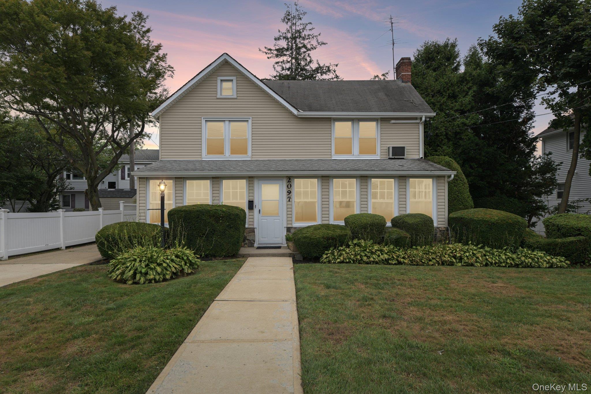 2097 Washington Avenue – For Sale