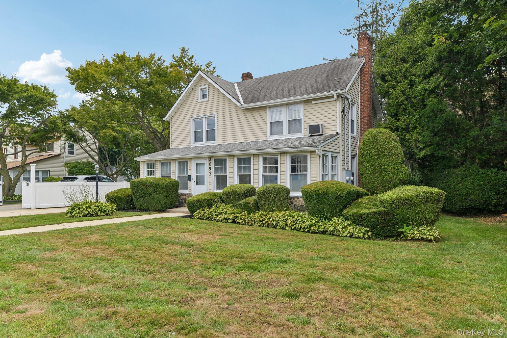 2097 Washington Avenue – For Sale photo 4