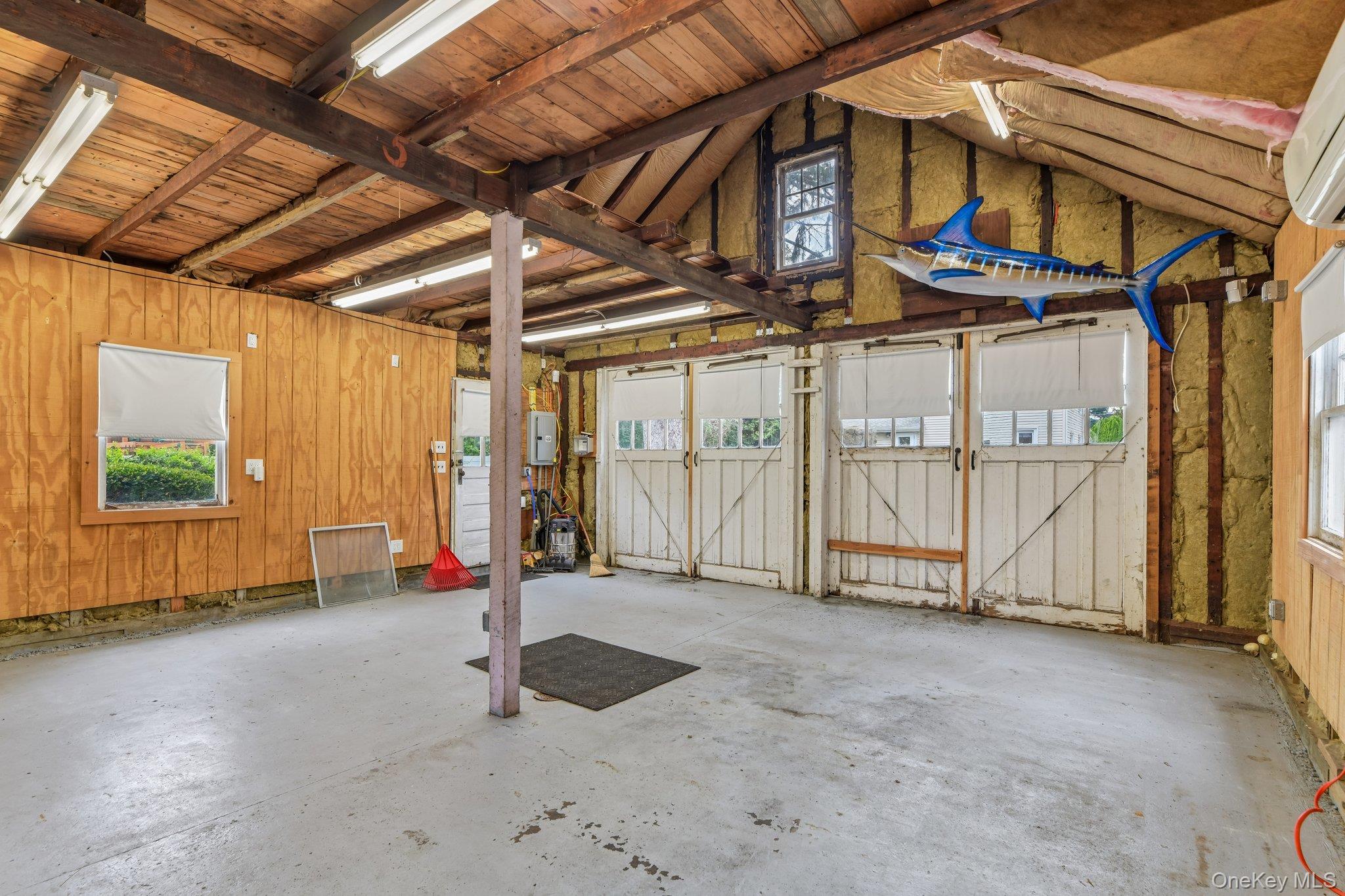 2097 Washington Avenue – For Sale photo 32