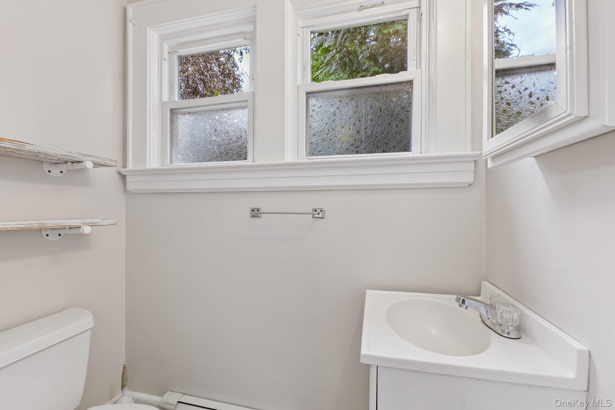 2097 Washington Avenue – For Sale photo 18