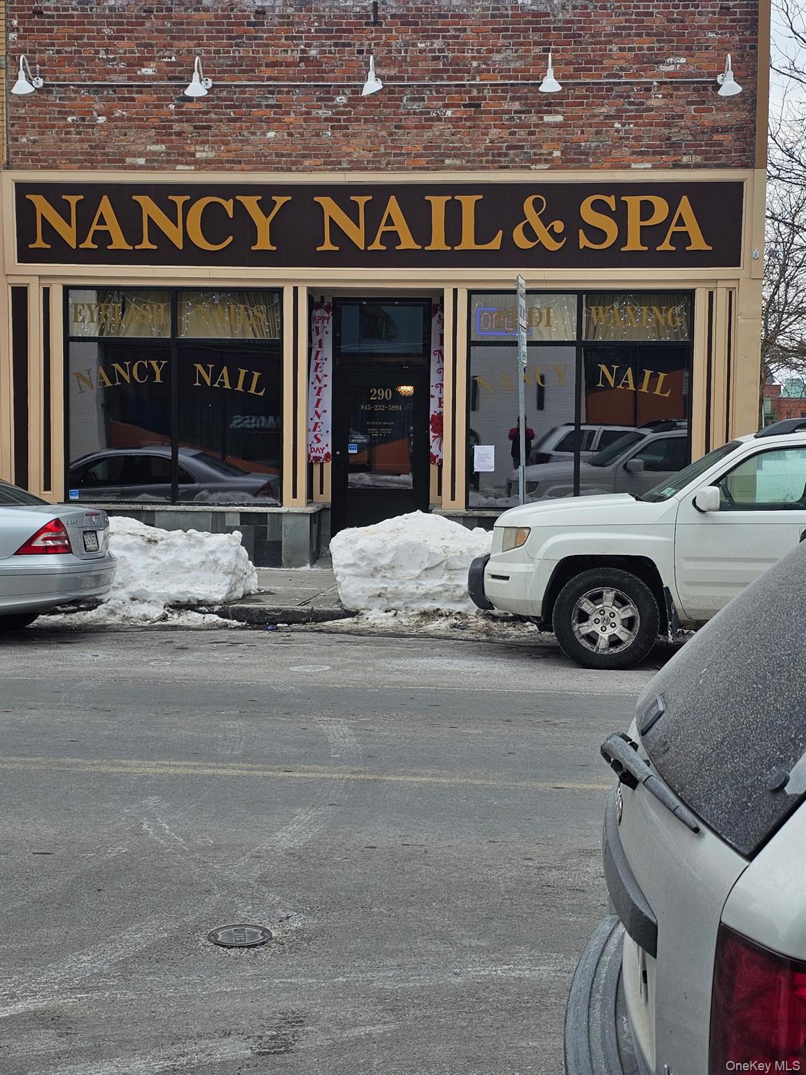 290 Main Street – For Sale