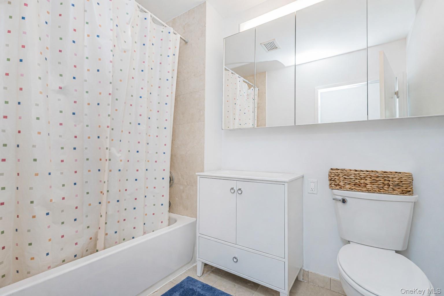 50 Oceana Drive W, Unit 8D photo 11