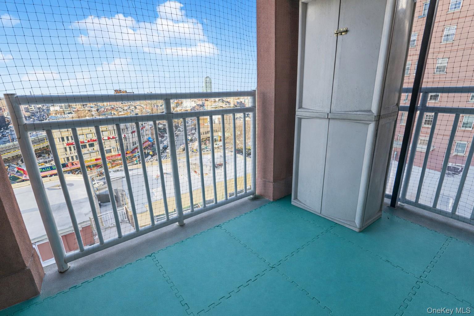 50 Oceana Drive W, Unit 8D photo 15